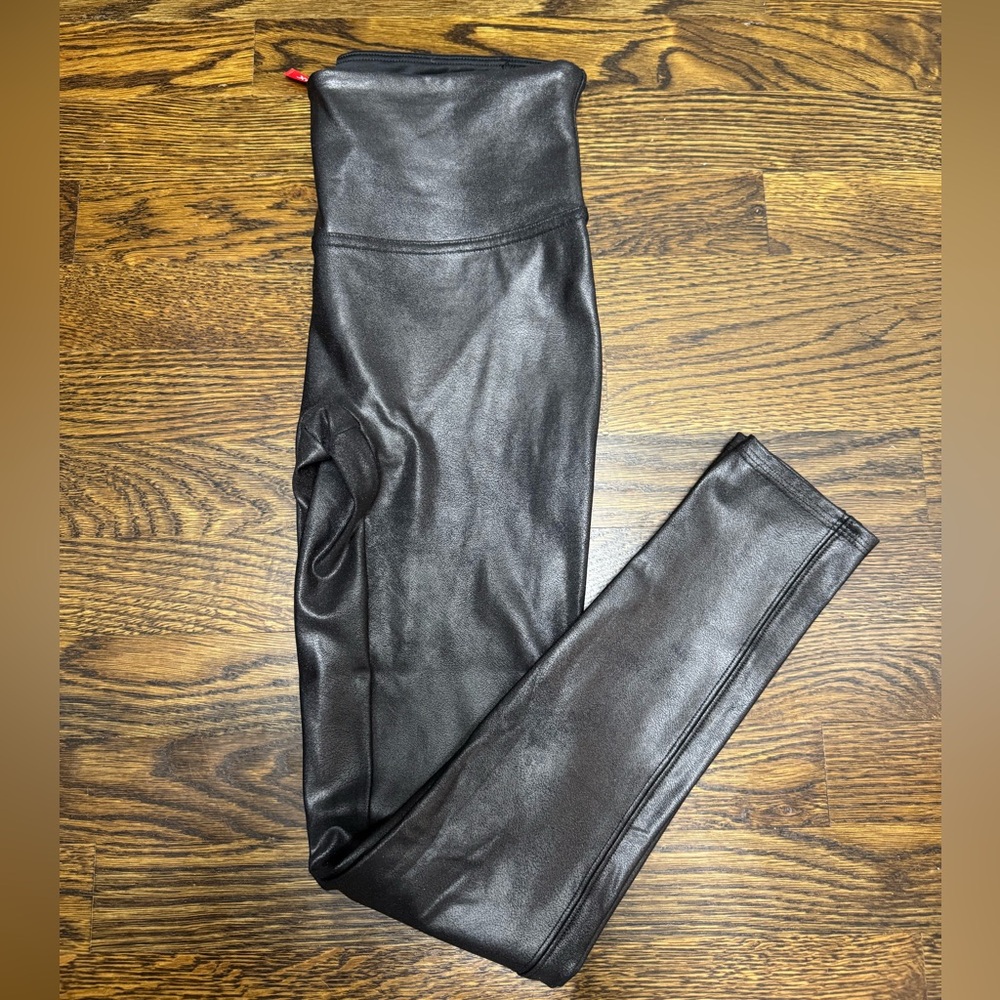NWOT Spanx Faux Leather Leggings in Black, Size: M Petite